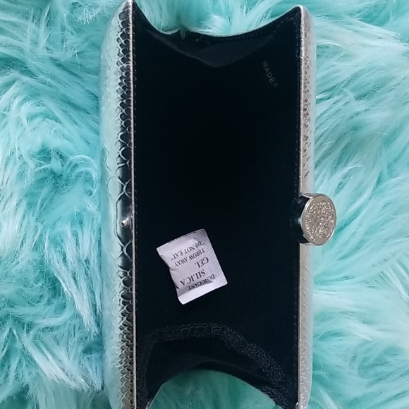 Vince Camuto Croc Pattern Clutch - Picture 5 of 7